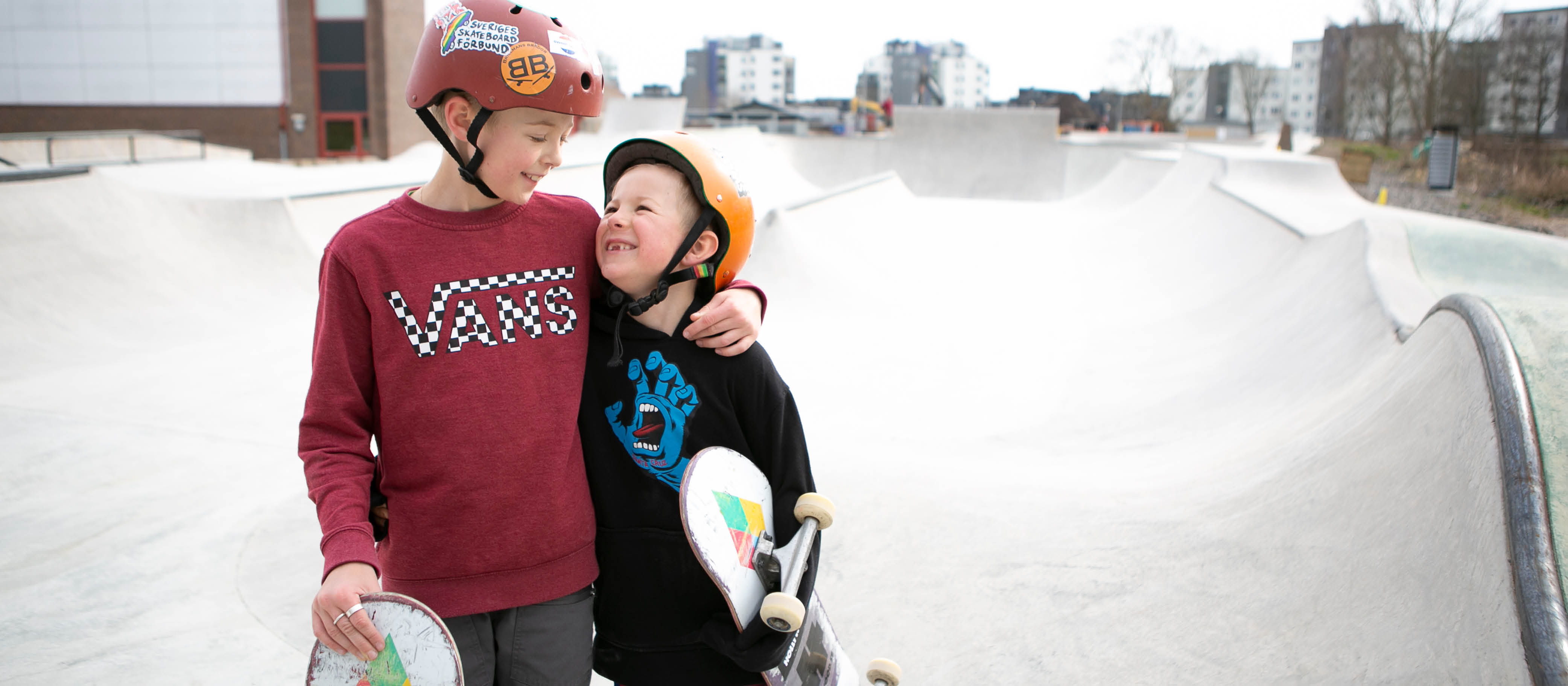 bröder vid skatepark i Varberg
