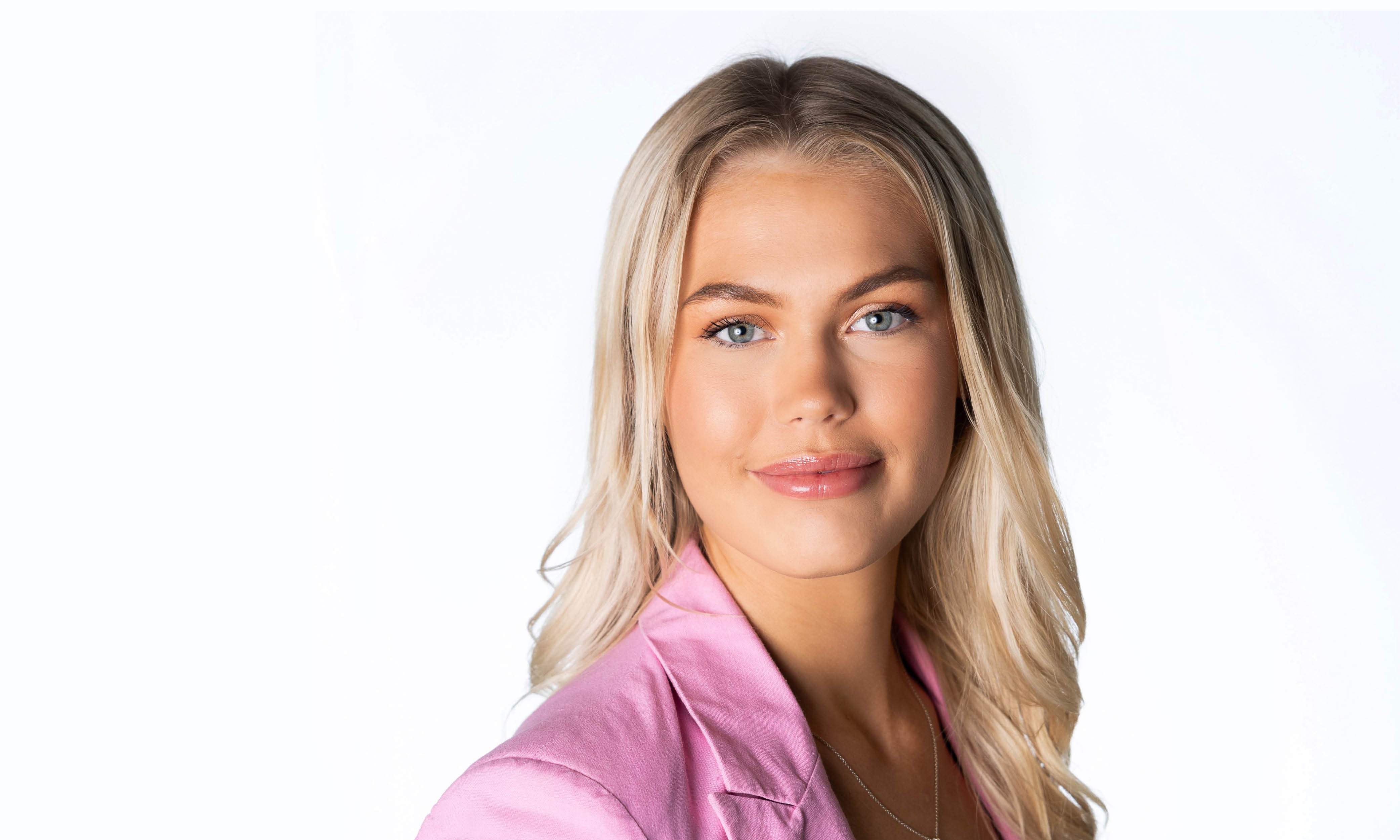 Ella Lövland, Varbergs Sparbank