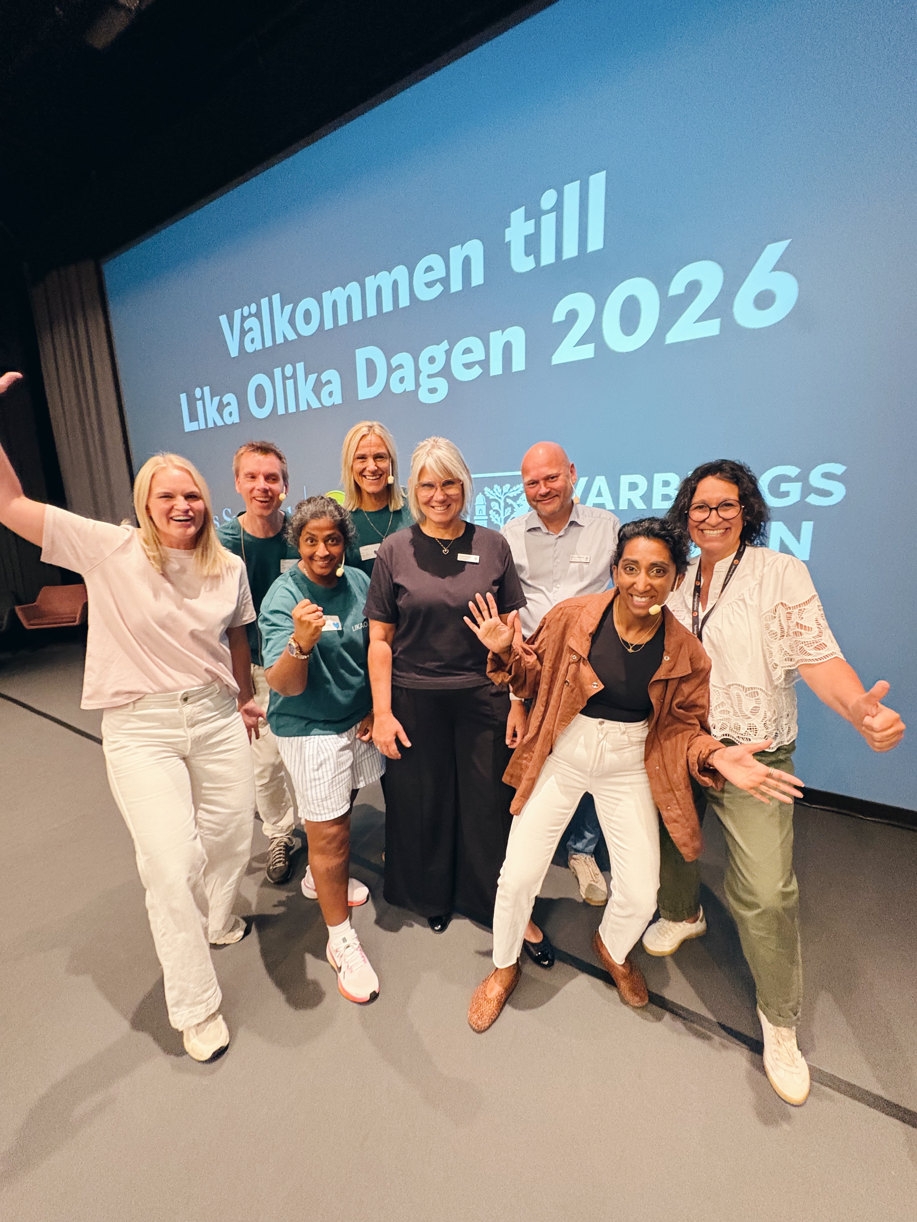 Ett foto på människor på en scen